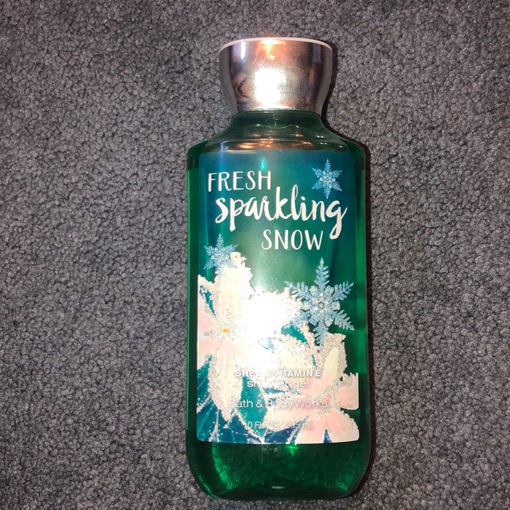 Fresh Sparkling Snow - Bath & Bodyworks shower gel